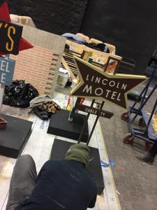 Miniature vintage motel sign models- Lincoln unweathered