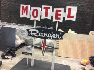 Miniature vintage motel sign models- Ranger unweathered