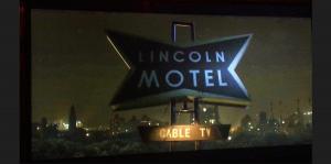 miniature motel sign lincoln mindhunter on screen